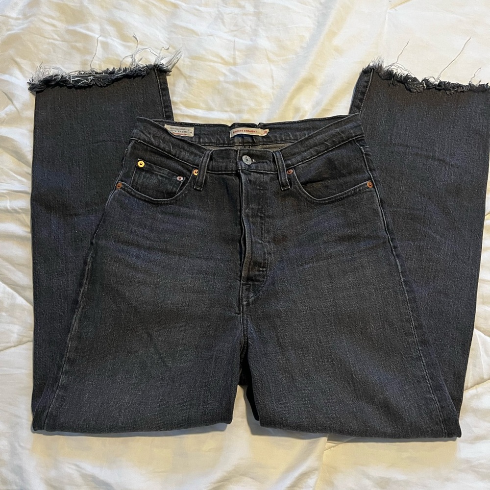 Levi’s Straight Ribcage Frayed Hem Jeans